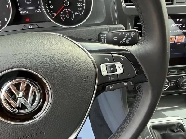 Volkswagen Golf Combi VII 1,6 TDi/85kW - foto 17