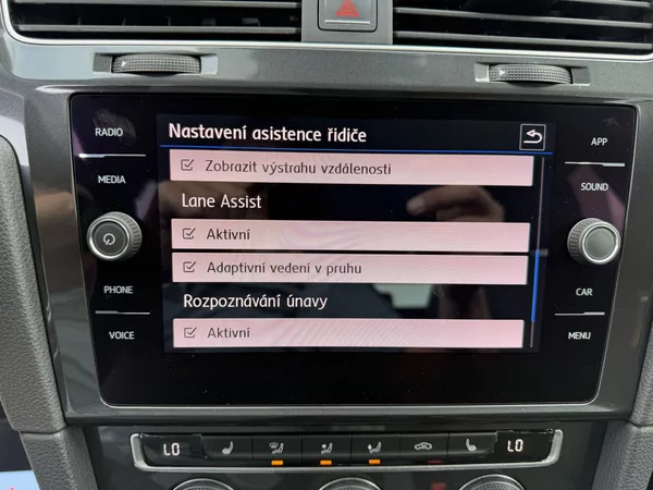 Volkswagen Golf Combi VII 1,6 TDi/85kW - foto 29