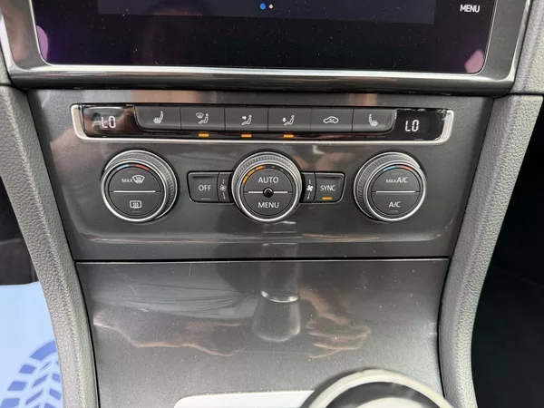 Volkswagen Golf Combi VII 1,6 TDi/85kW - foto 34