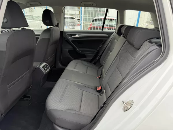 Volkswagen Golf Combi VII 1,6 TDi/85kW - foto 42