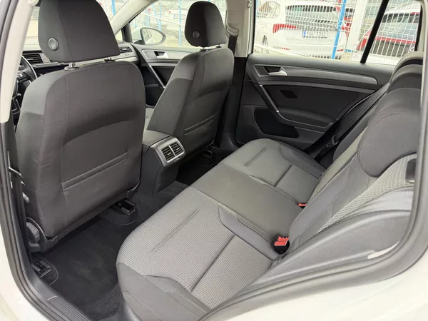 Volkswagen Golf Combi VII 1,6 TDi/85kW - foto 43
