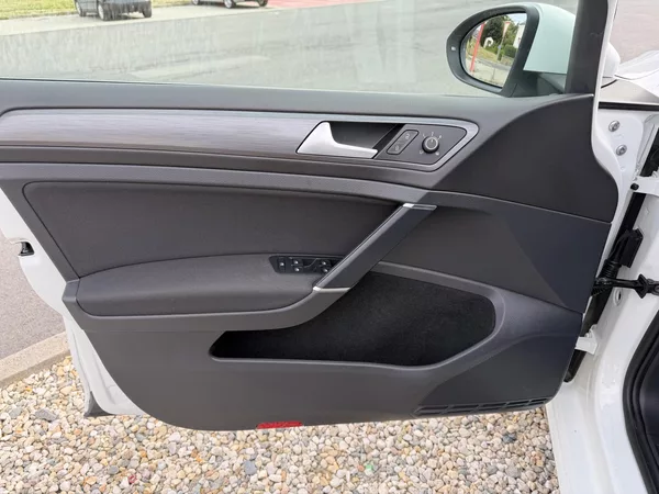 Volkswagen Golf Combi VII 1,6 TDi/85kW - foto 9