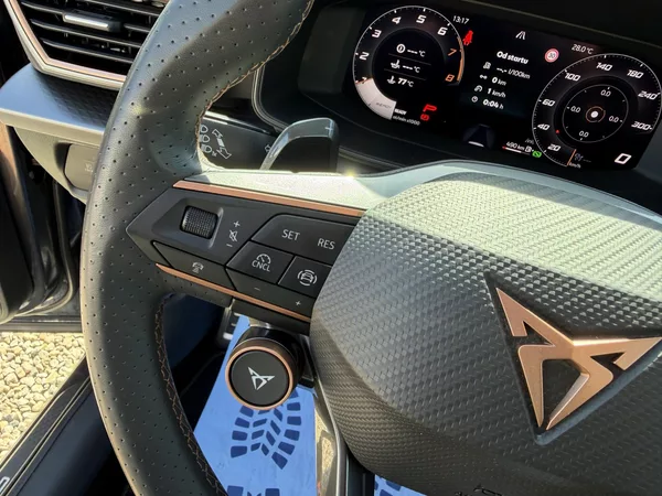 Cupra Formentor 1,5 eTSi/110kW - DSG - foto 18