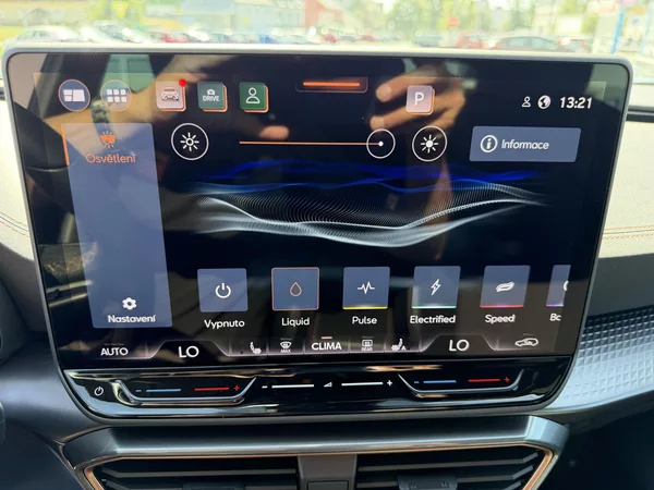 Cupra Formentor 1,5 eTSi/110kW - DSG - foto 42