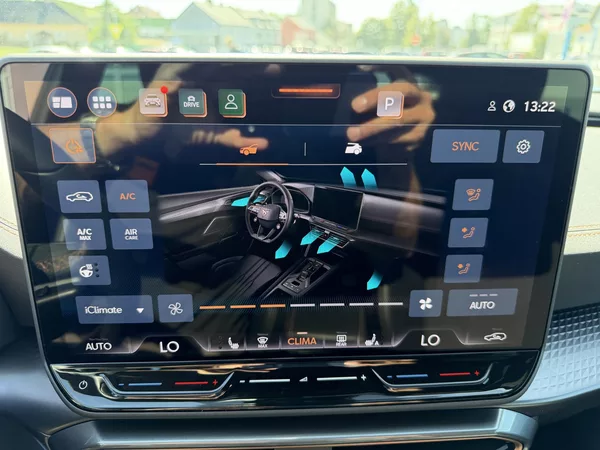 Cupra Formentor 1,5 eTSi/110kW - DSG - foto 44