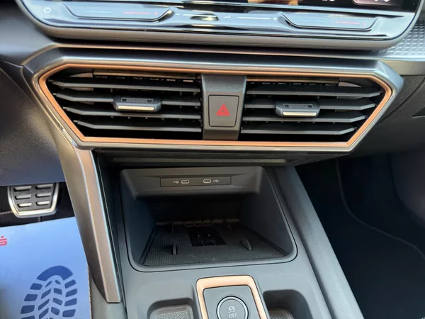 Cupra Formentor 1,5 eTSi/110kW - DSG - foto 50