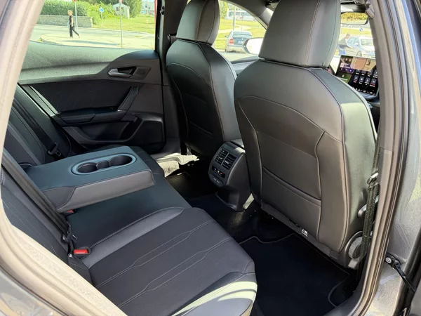 Cupra Formentor 1,5 eTSi/110kW - DSG - foto 64