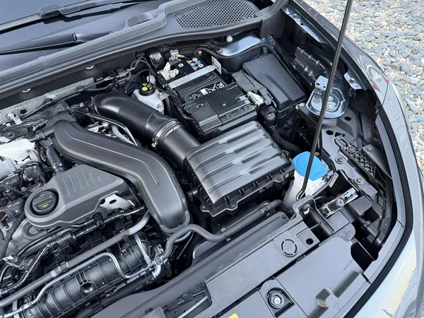 Cupra Formentor 1,5 eTSi/110kW - DSG - foto 76