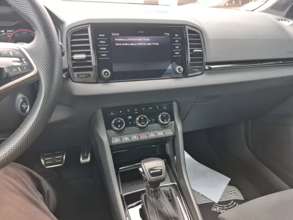 Škoda Karoq 1,5 TSi/110kW DSG - SPORTLINE - foto 8