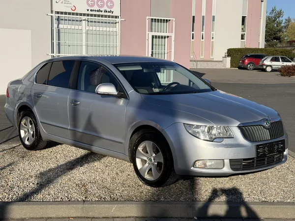 Škoda Superb II 2,0 TDi/103kW - Klima,ESP,.