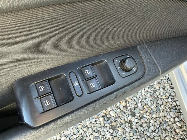 Škoda Superb II 2,0 TDi/103kW - Klima,ESP,. - foto 10