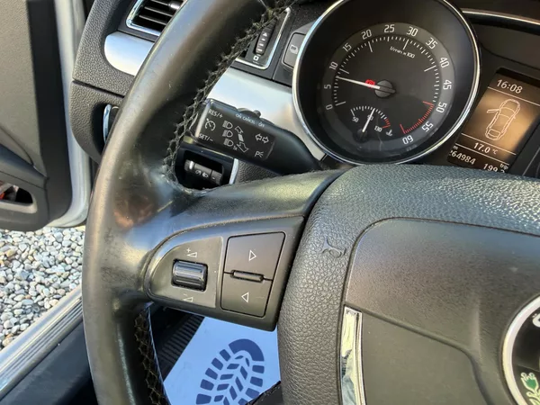 Škoda Superb II 2,0 TDi/103kW - Klima,ESP,. - foto 17