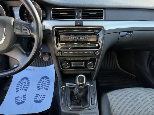 Škoda Superb II 2,0 TDi/103kW - Klima,ESP,. - foto 19