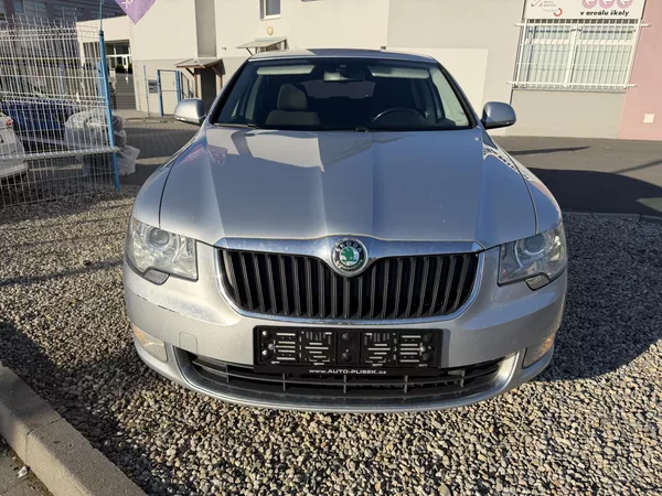 Škoda Superb II 2,0 TDi/103kW - Klima,ESP,. - foto 2