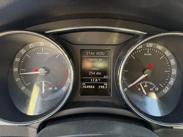 Škoda Superb II 2,0 TDi/103kW - Klima,ESP,. - foto 25