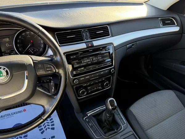 Škoda Superb II 2,0 TDi/103kW - Klima,ESP,. - foto 26