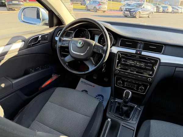 Škoda Superb II 2,0 TDi/103kW - Klima,ESP,. - foto 29