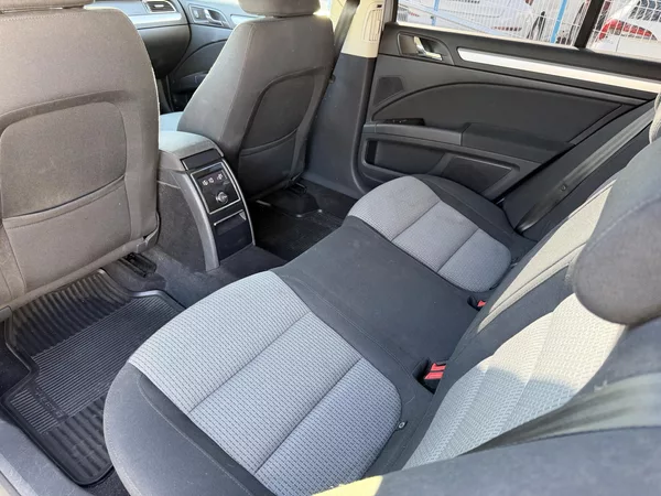Škoda Superb II 2,0 TDi/103kW - Klima,ESP,. - foto 33