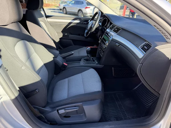 Škoda Superb II 2,0 TDi/103kW - Klima,ESP,. - foto 39
