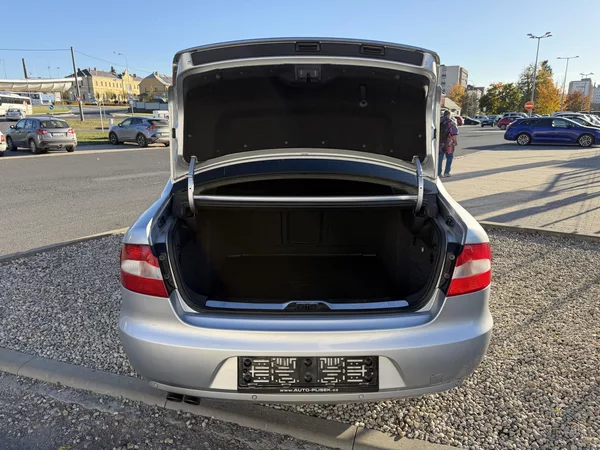 Škoda Superb II 2,0 TDi/103kW - Klima,ESP,. - foto 42