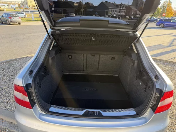 Škoda Superb II 2,0 TDi/103kW - Klima,ESP,. - foto 45