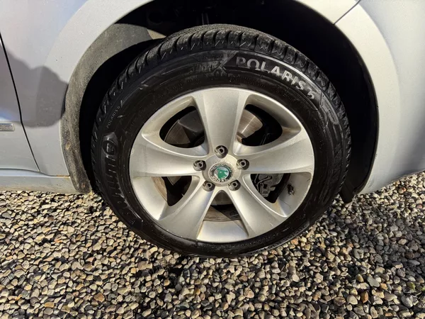 Škoda Superb II 2,0 TDi/103kW - Klima,ESP,. - foto 54