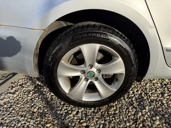 Škoda Superb II 2,0 TDi/103kW - Klima,ESP,. - foto 55