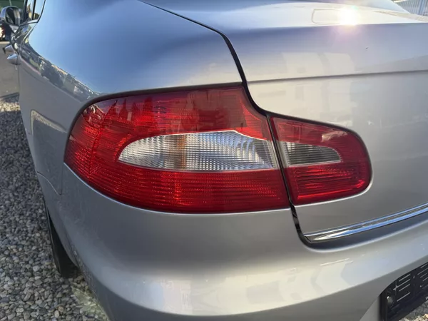 Škoda Superb II 2,0 TDi/103kW - Klima,ESP,. - foto 58