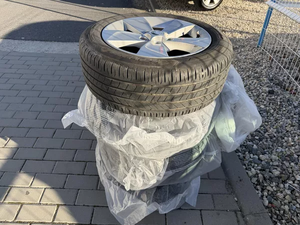 Škoda Superb II 2,0 TDi/103kW - Klima,ESP,. - foto 61