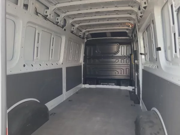 Volkswagen Crafter 2,0 TDi/103kW - Dlouhý rozvor - foto 11