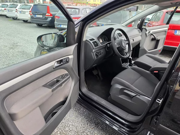 Volkswagen Touran 1.6 TDI 7MIST DSG - foto 11