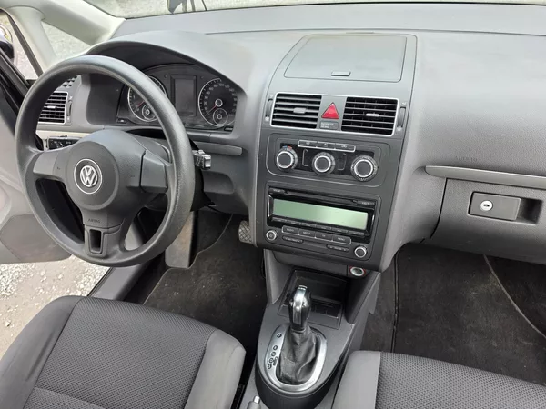 Volkswagen Touran 1.6 TDI 7MIST DSG - foto 17