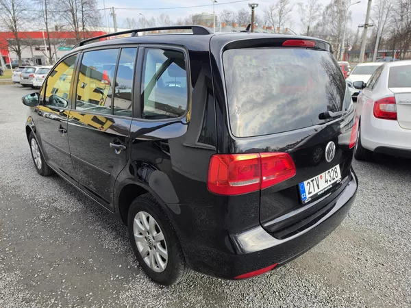 Volkswagen Touran 1.6 TDI 7MIST DSG - foto 3