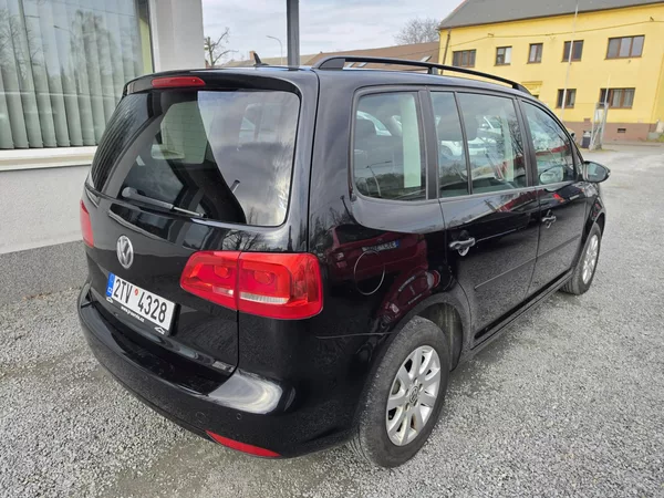 Volkswagen Touran 1.6 TDI 7MIST DSG - foto 4