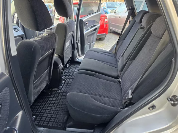 Hyundai Tucson 2.0 CRDi TZ - foto 11