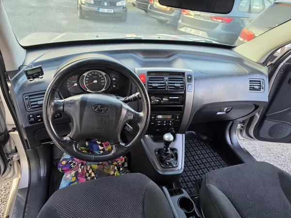 Hyundai Tucson 2.0 CRDi TZ - foto 13