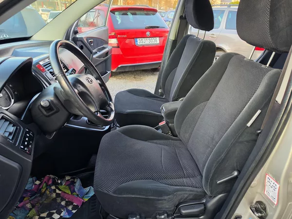 Hyundai Tucson 2.0 CRDi TZ - foto 15