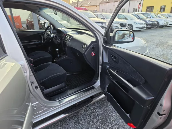 Hyundai Tucson 2.0 CRDi TZ - foto 20