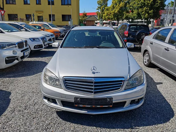 Mercedes-Benz Třídy C 220CDI - foto 3