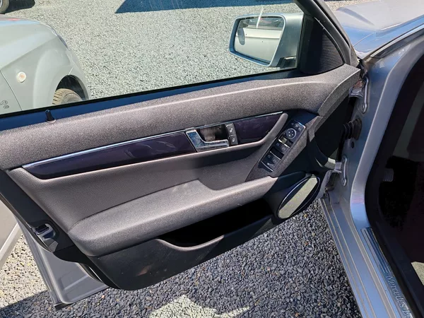 Mercedes-Benz Třídy C 220CDI - foto 8