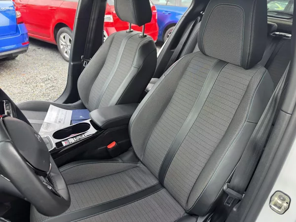 Peugeot 2008 1.2 T 96KW 54tkm - foto 13
