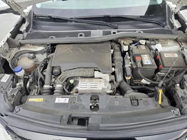 Peugeot 2008 1.2 T 96KW 54tkm - foto 14