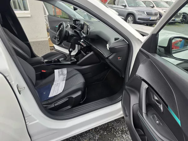 Peugeot 2008 1.2 T 96KW 54tkm - foto 16