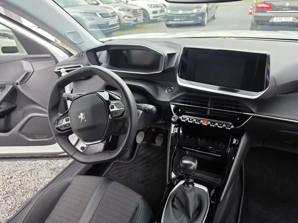 Peugeot 2008 1.2 T 96KW 54tkm - foto 21