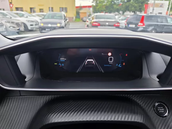 Peugeot 2008 1.2 T 96KW 54tkm - foto 24