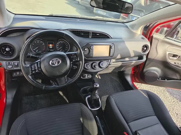 Toyota Yaris 1.5 VVTI kamera TZ - foto 11