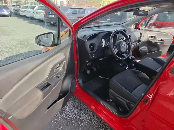 Toyota Yaris 1.5 VVTI kamera TZ - foto 12