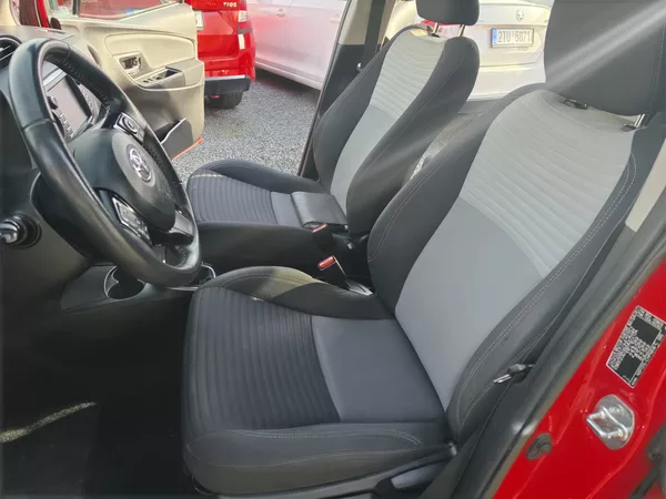 Toyota Yaris 1.5 VVTI kamera TZ - foto 13