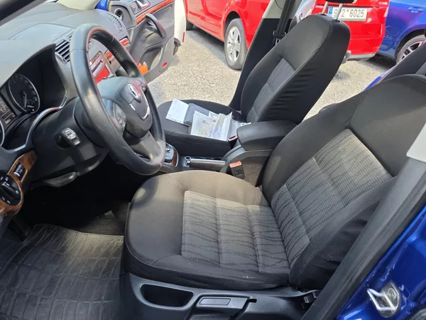 Škoda Octavia 2.0 TDi 103kw Xenon - foto 16