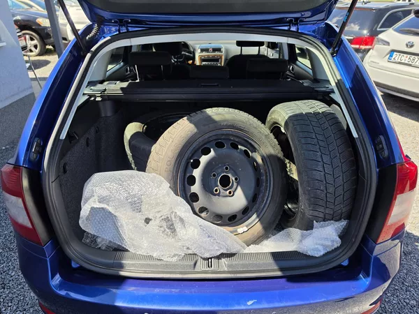 Škoda Octavia 2.0 TDi 103kw Xenon - foto 7